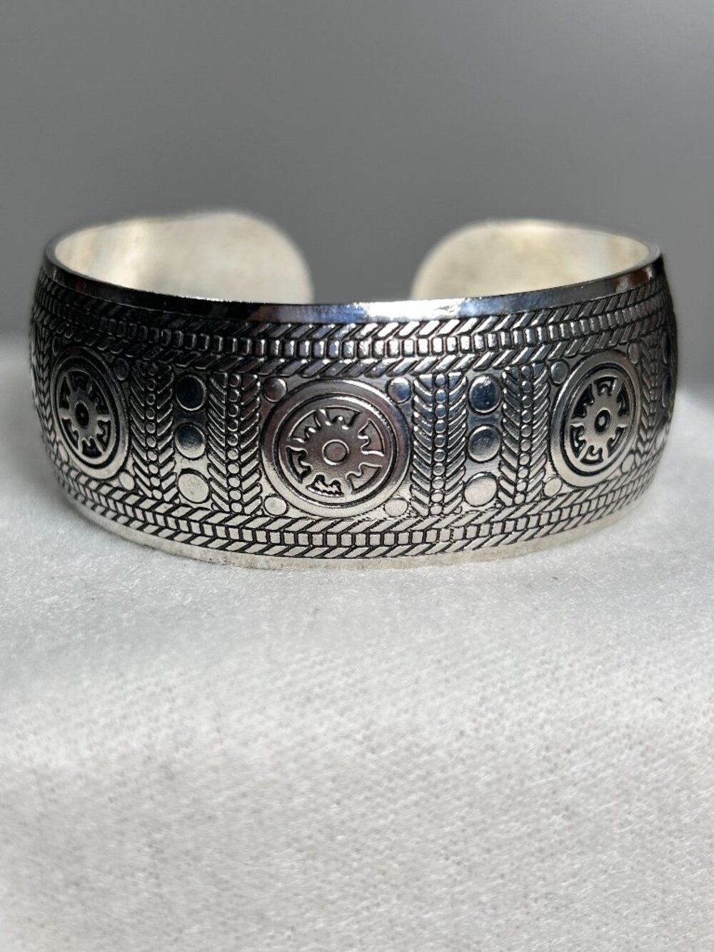 Vintage Silver Tone Southwestern Tribal Pattern Cuff Bracelet